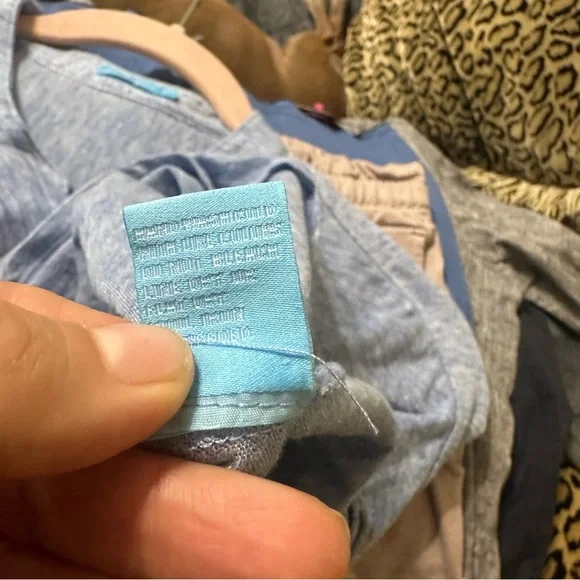 I. McLaughlin tunic size L - Picture 9 of 11